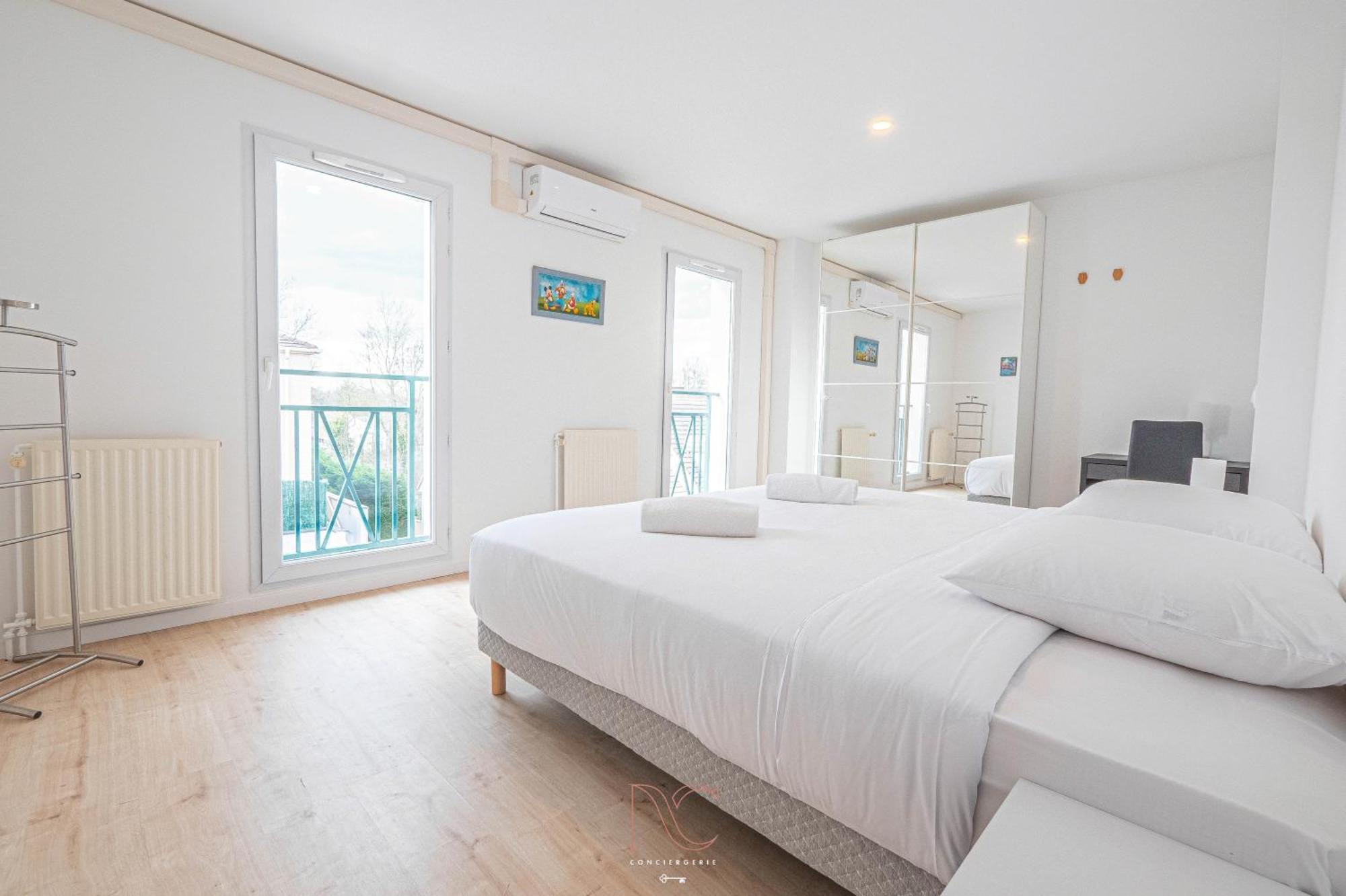 *Disneyland-Paris* 9 Pers, 2 Parkings, Wifi, Ac Montévrain Buitenkant foto